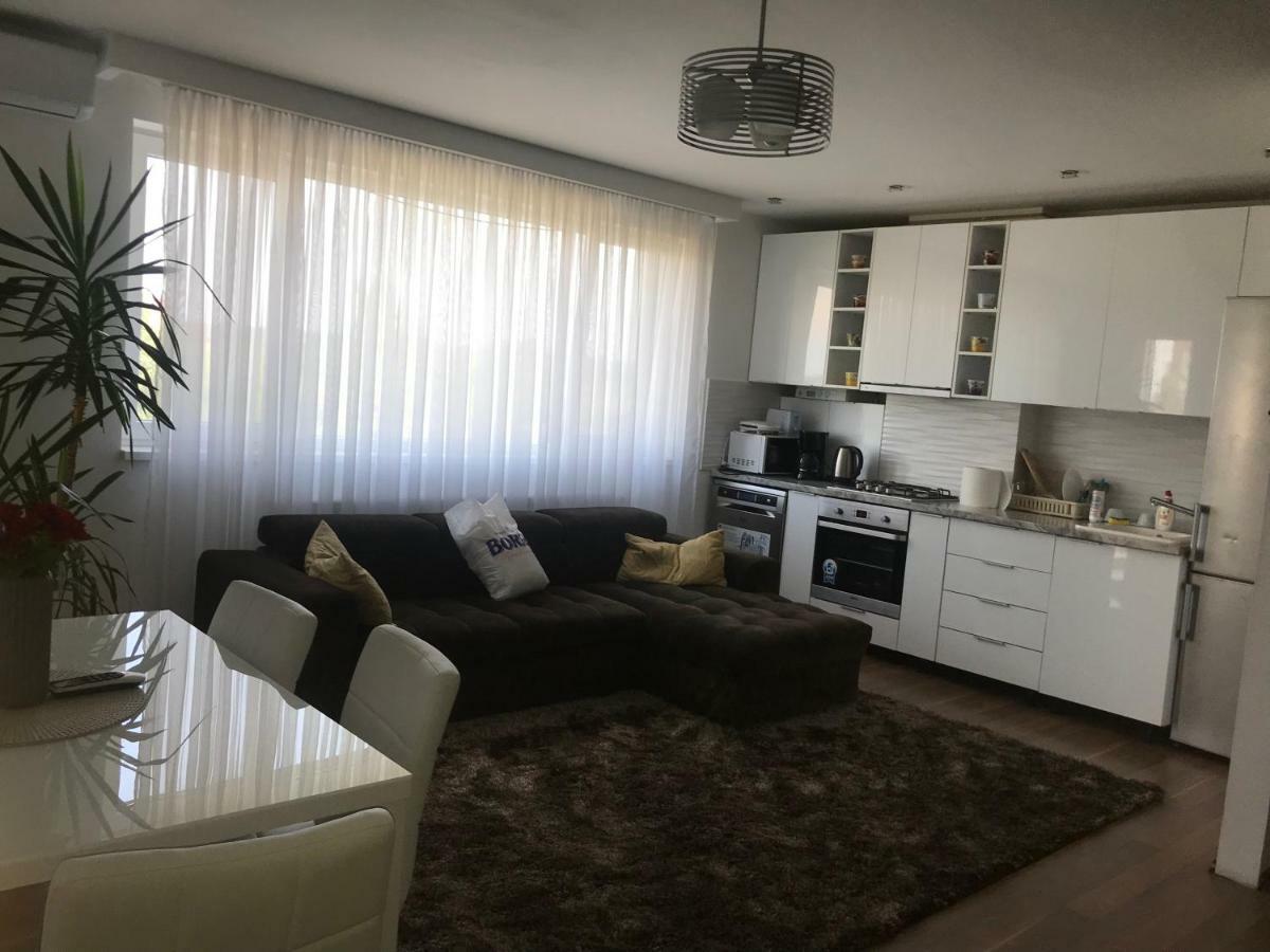 Pipera Lake View By Acme Rent 부쿠레슈티 외부 사진